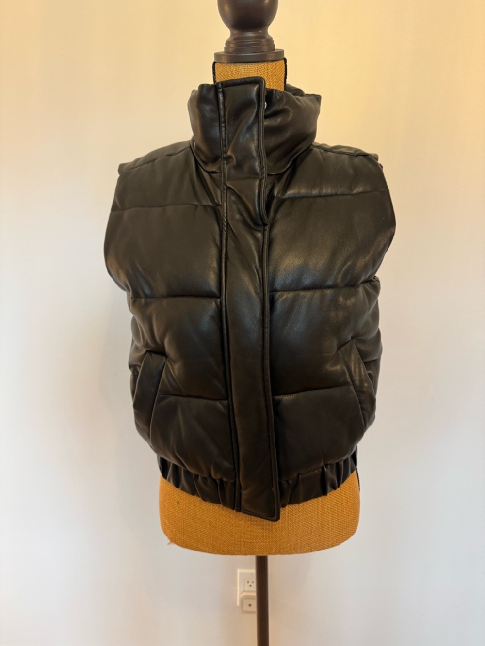 Abercrombie & Fitch Black Quilted Puffer Vest